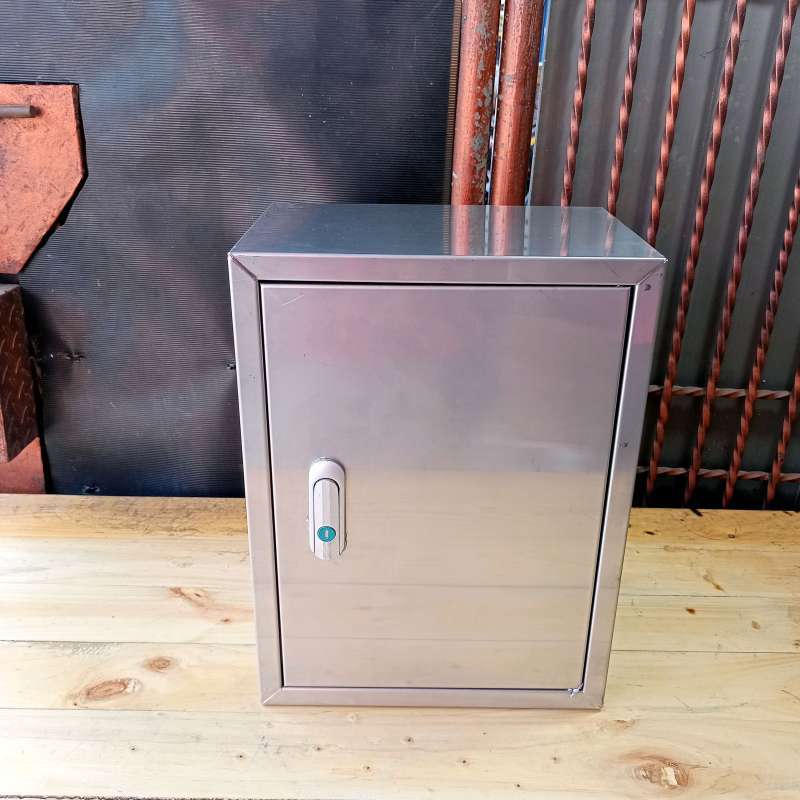 Box Panel Listrik Stainless Steel Custom: Solusi Terbaik untuk Kebutuhan Listrik Anda
